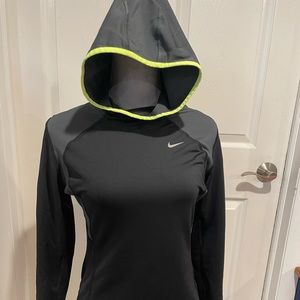 Womens hooded running shirt